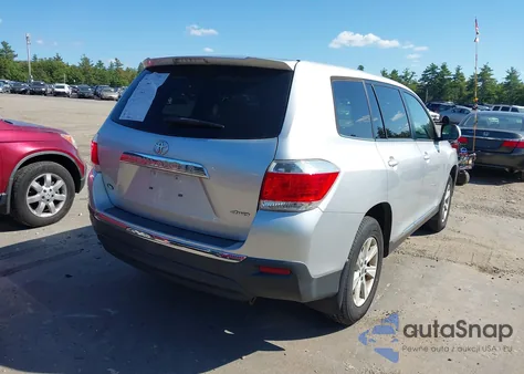 2013 Toyota Highlander Base V6 z USA, uszkodzony, nr VIN 5TDBK3EH7DS203327